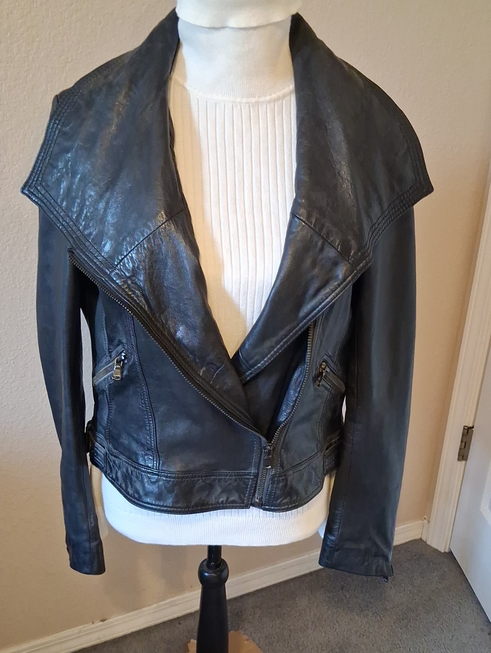 Black Rivet Women's Black Genuine Leather Moto Jacket. Sporty and Sleek. Y2k L - Picture 3 of 15